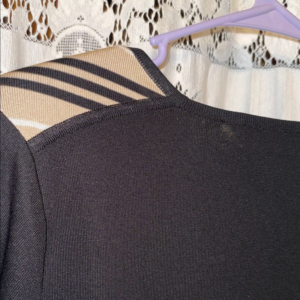 Misook Black Top with Tan Accents‎ - Picture 7 of 7